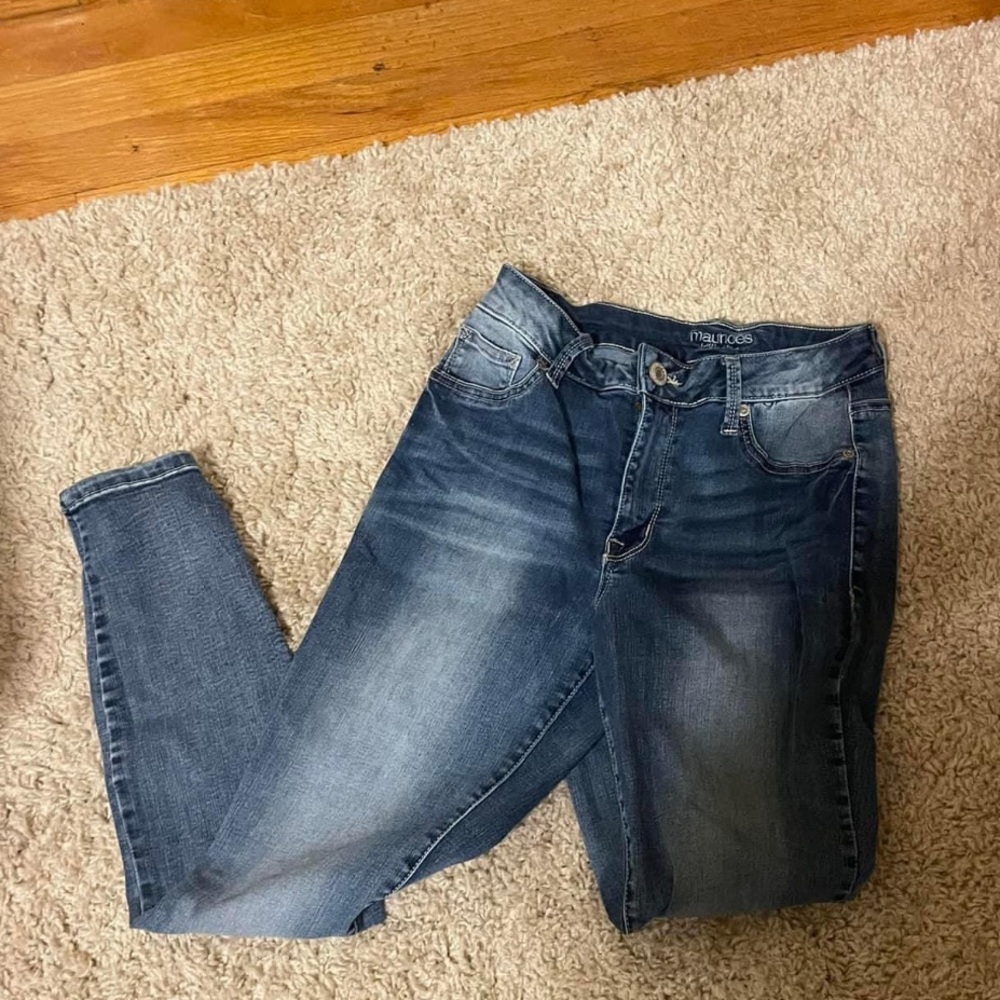 Maurice’s brand size small short